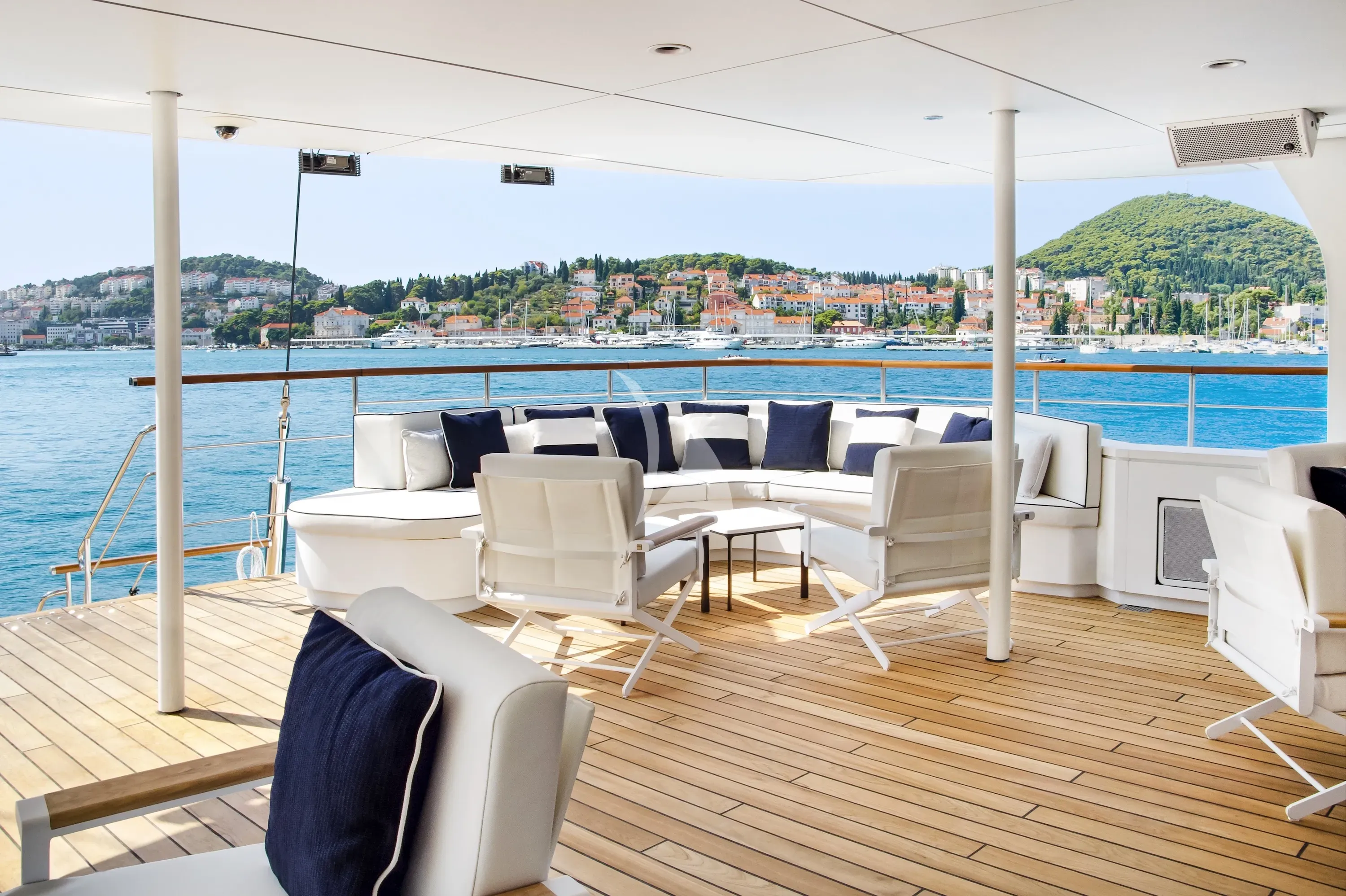 LE PONANT