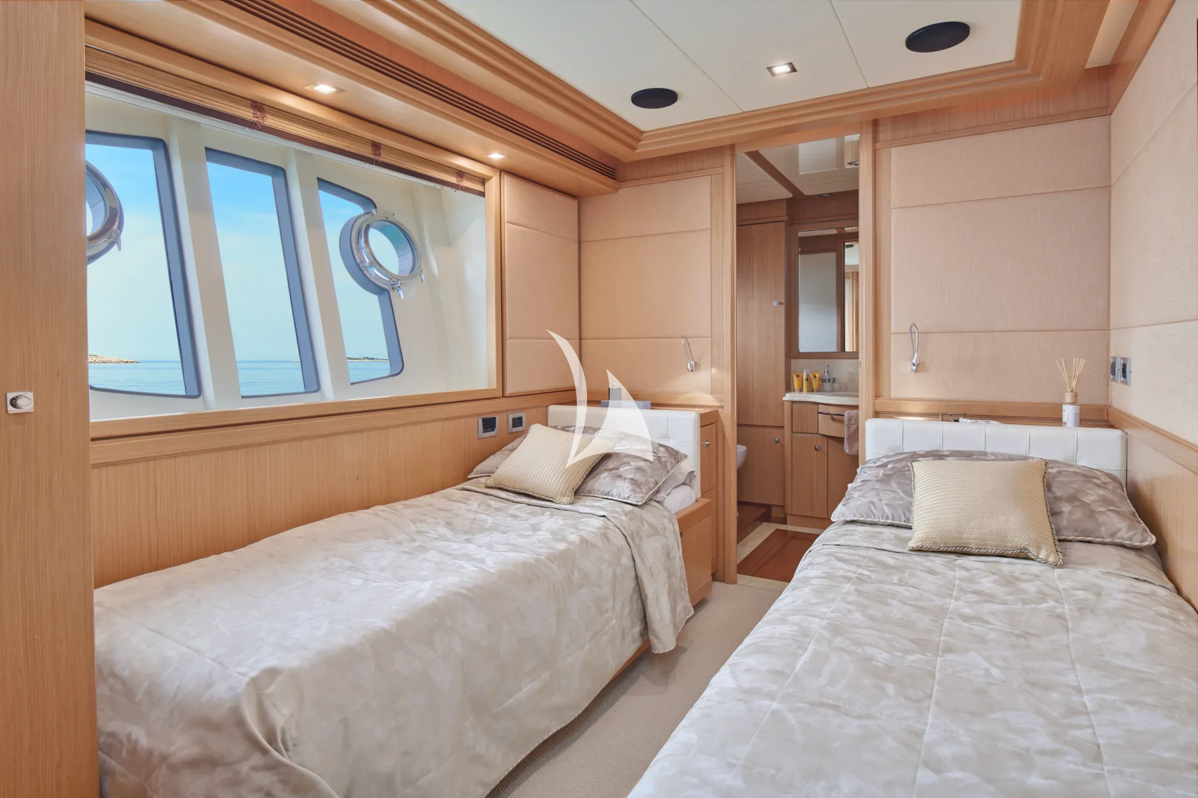 FRIEND'S BOAT