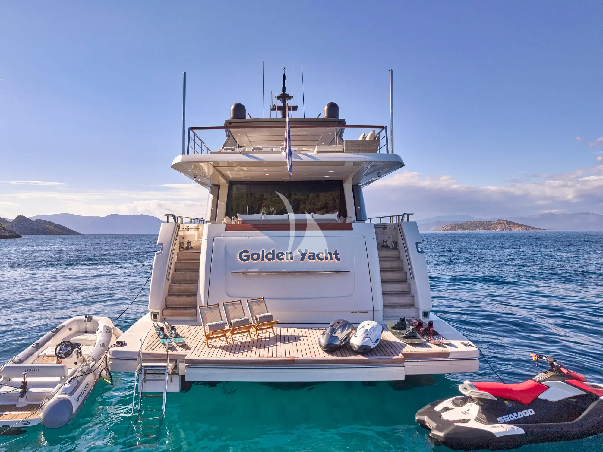 GOLDEN YACHT