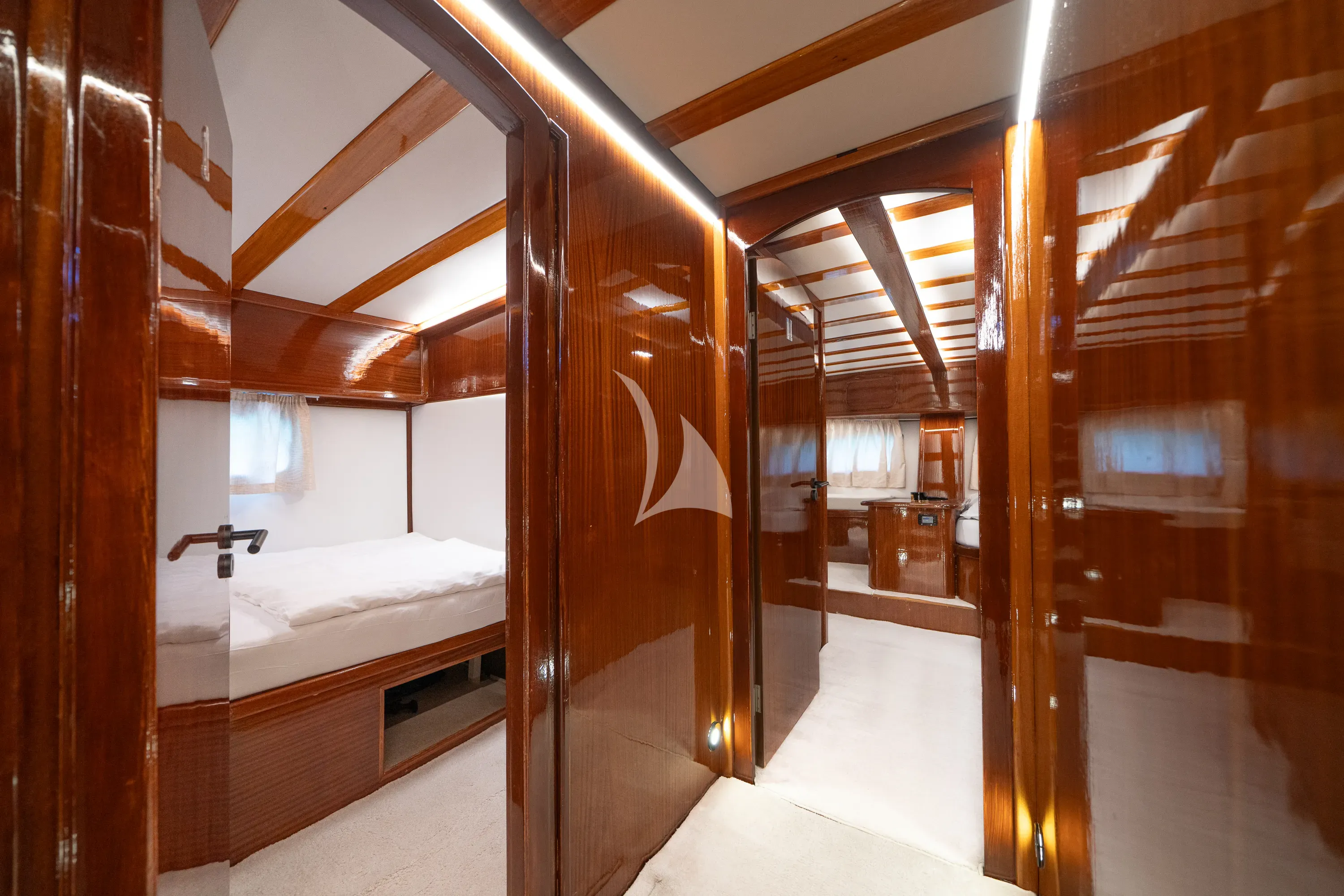 Allure E