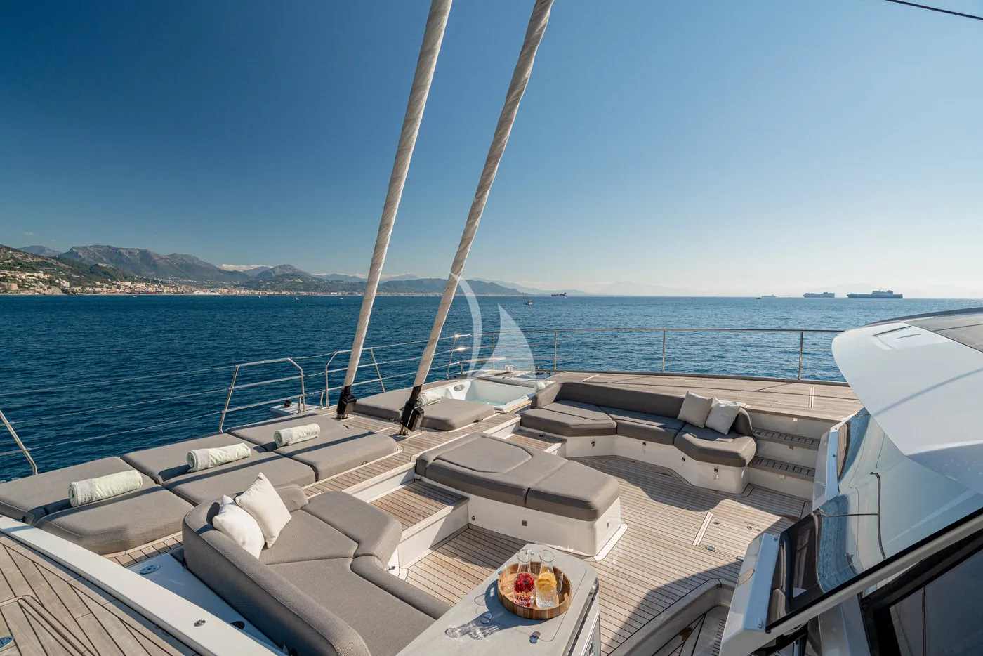 CAPRI | Thira 80