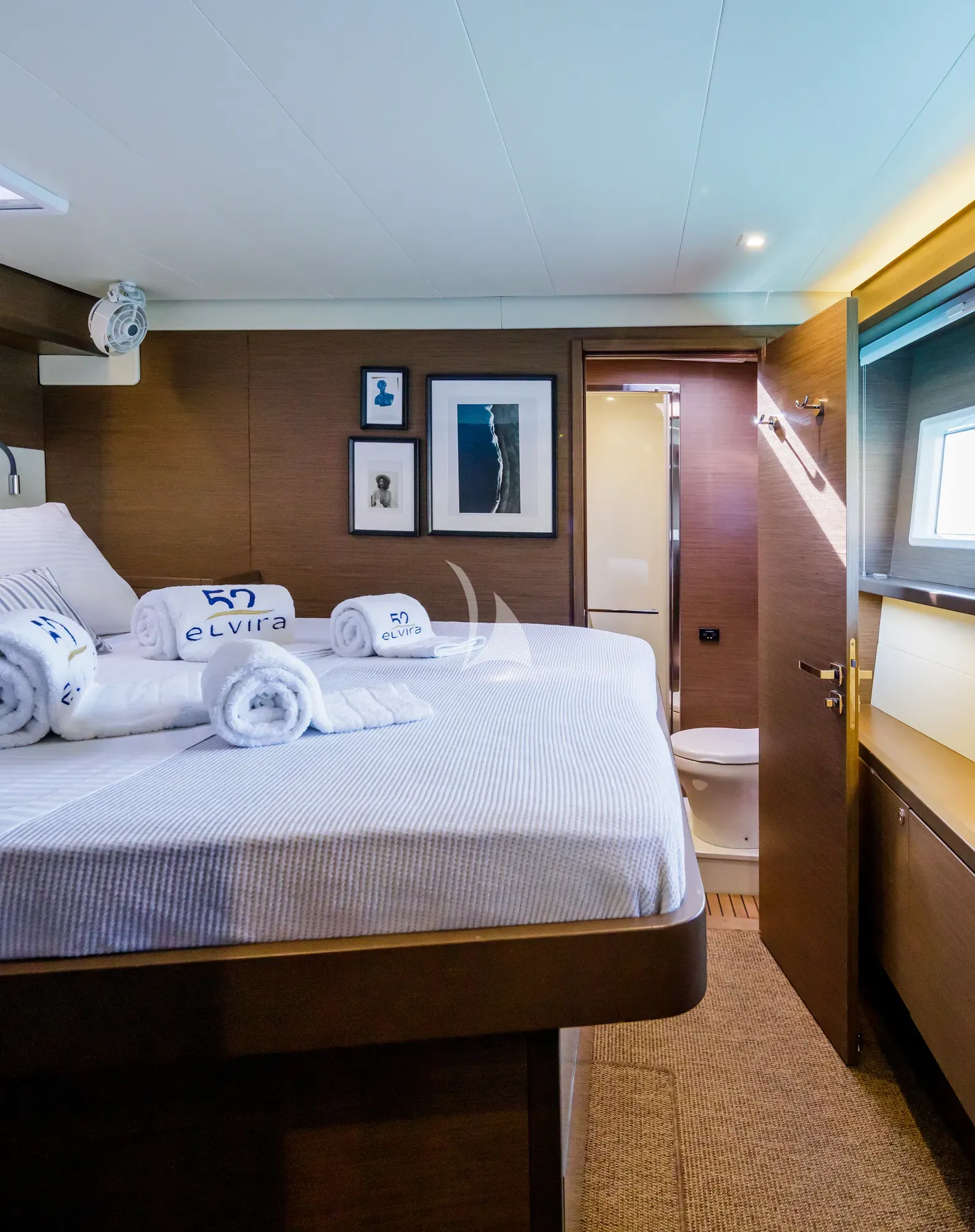ELVIRA 52