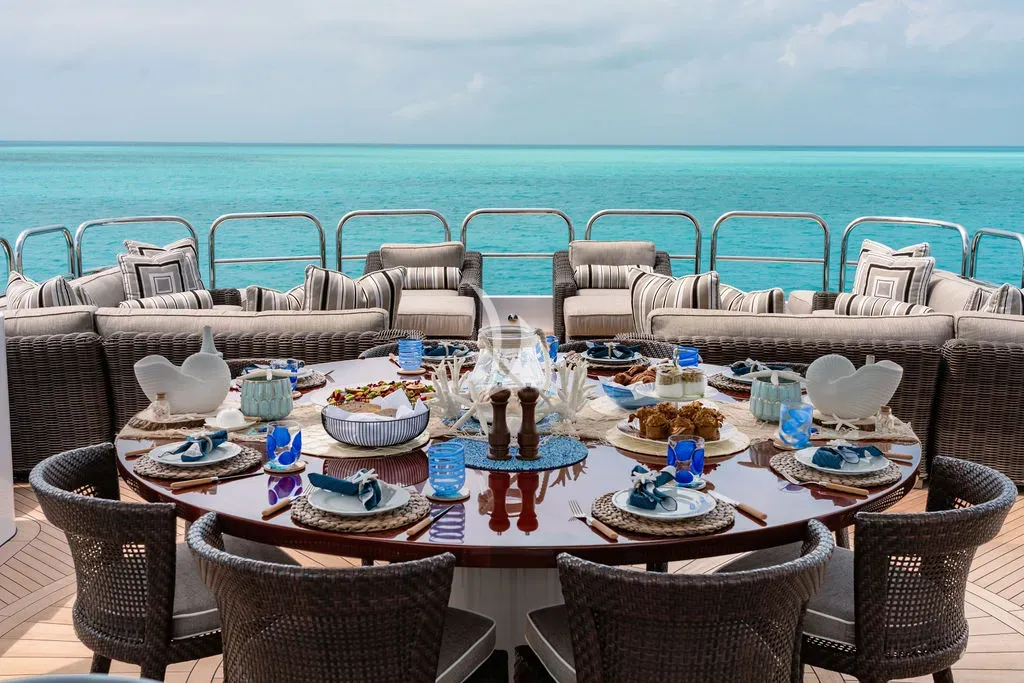 OCEAN CLUB