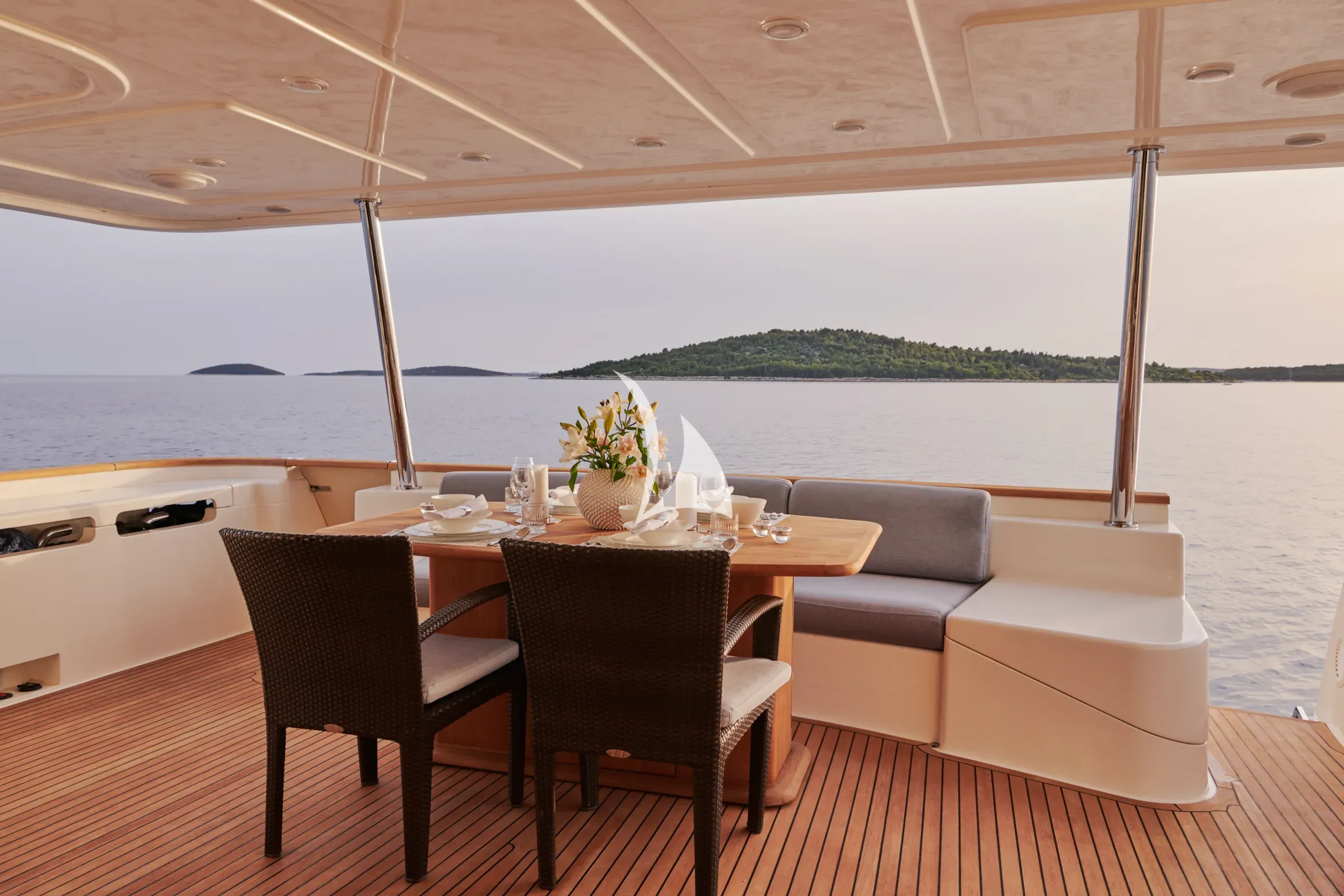 FRIEND'S BOAT