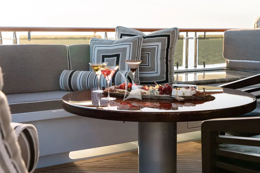 OCEAN CLUB