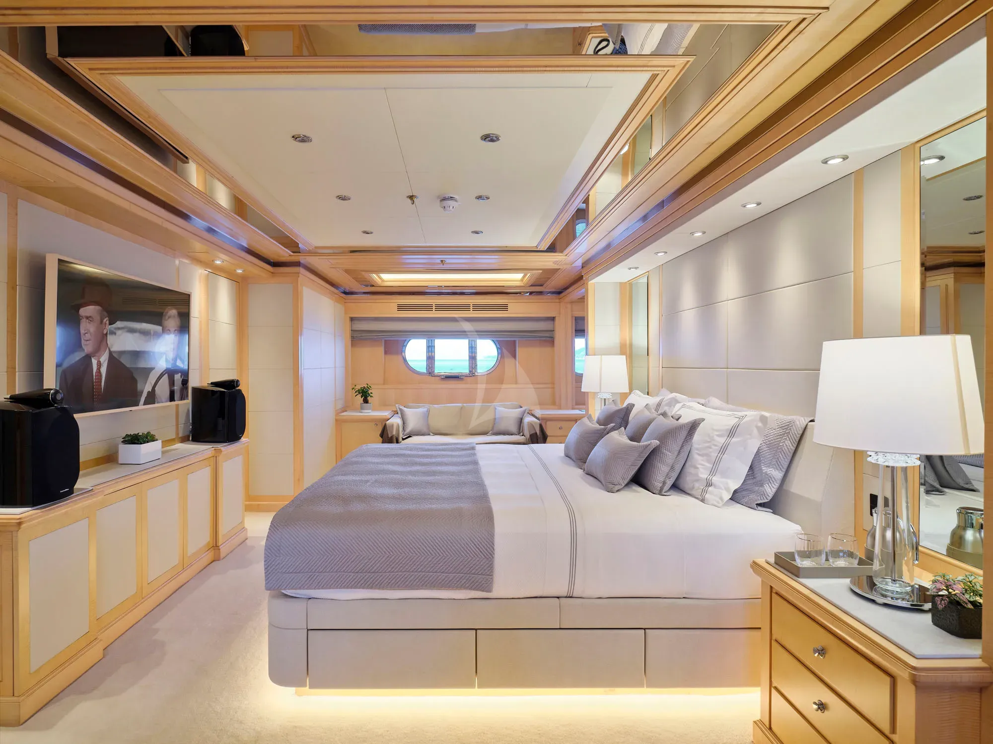 INVADER