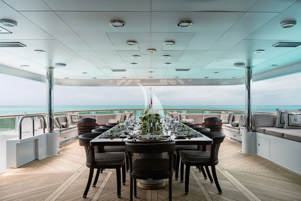 OCEAN CLUB