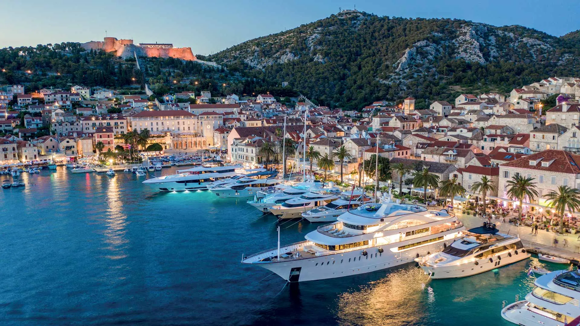 M/Y ANTHEA