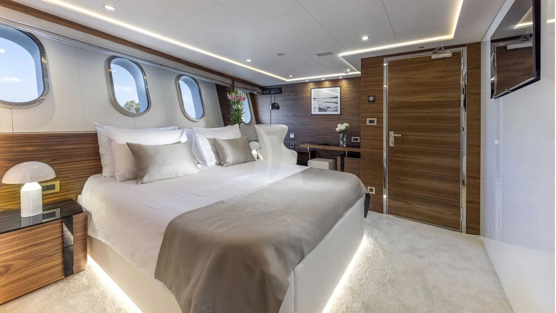 M/Y ANTHEA