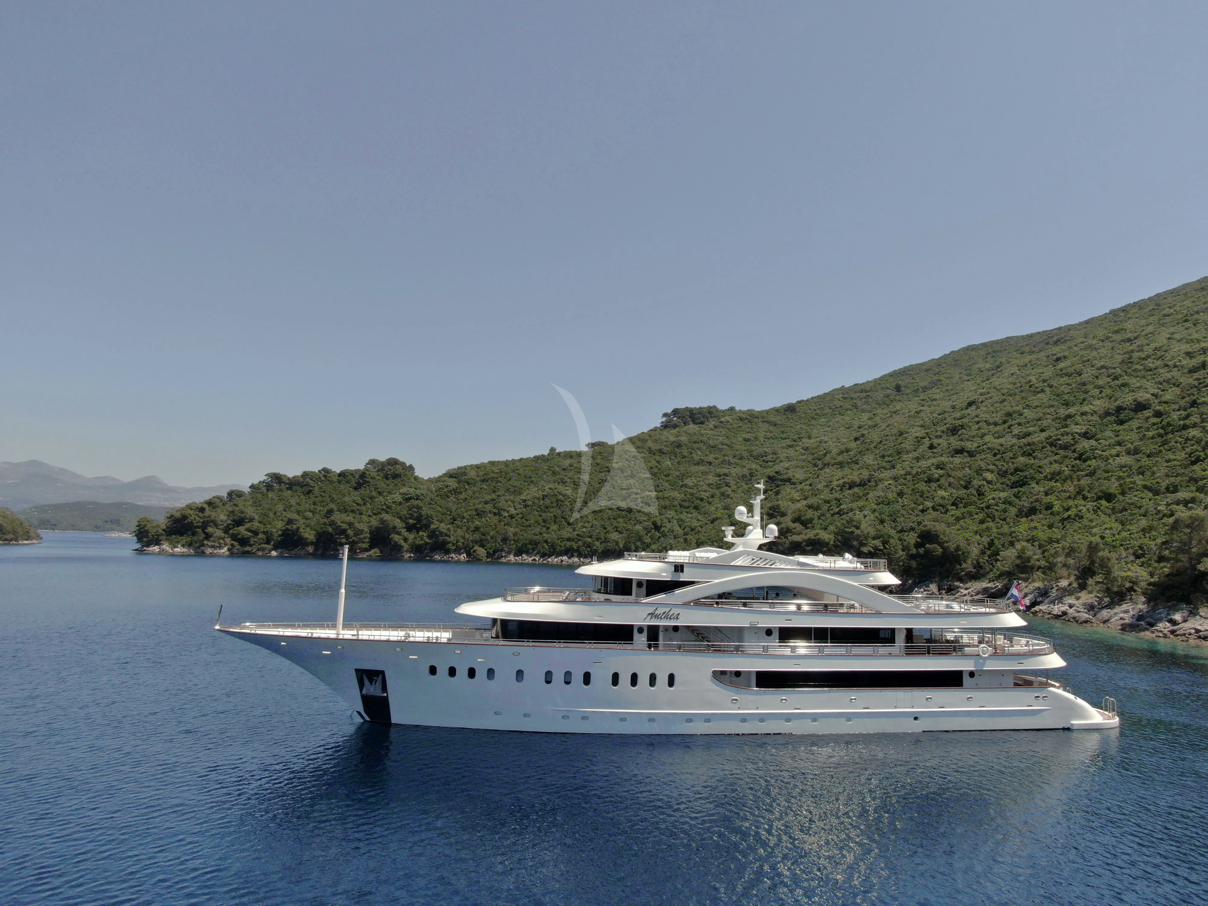 M/Y ANTHEA