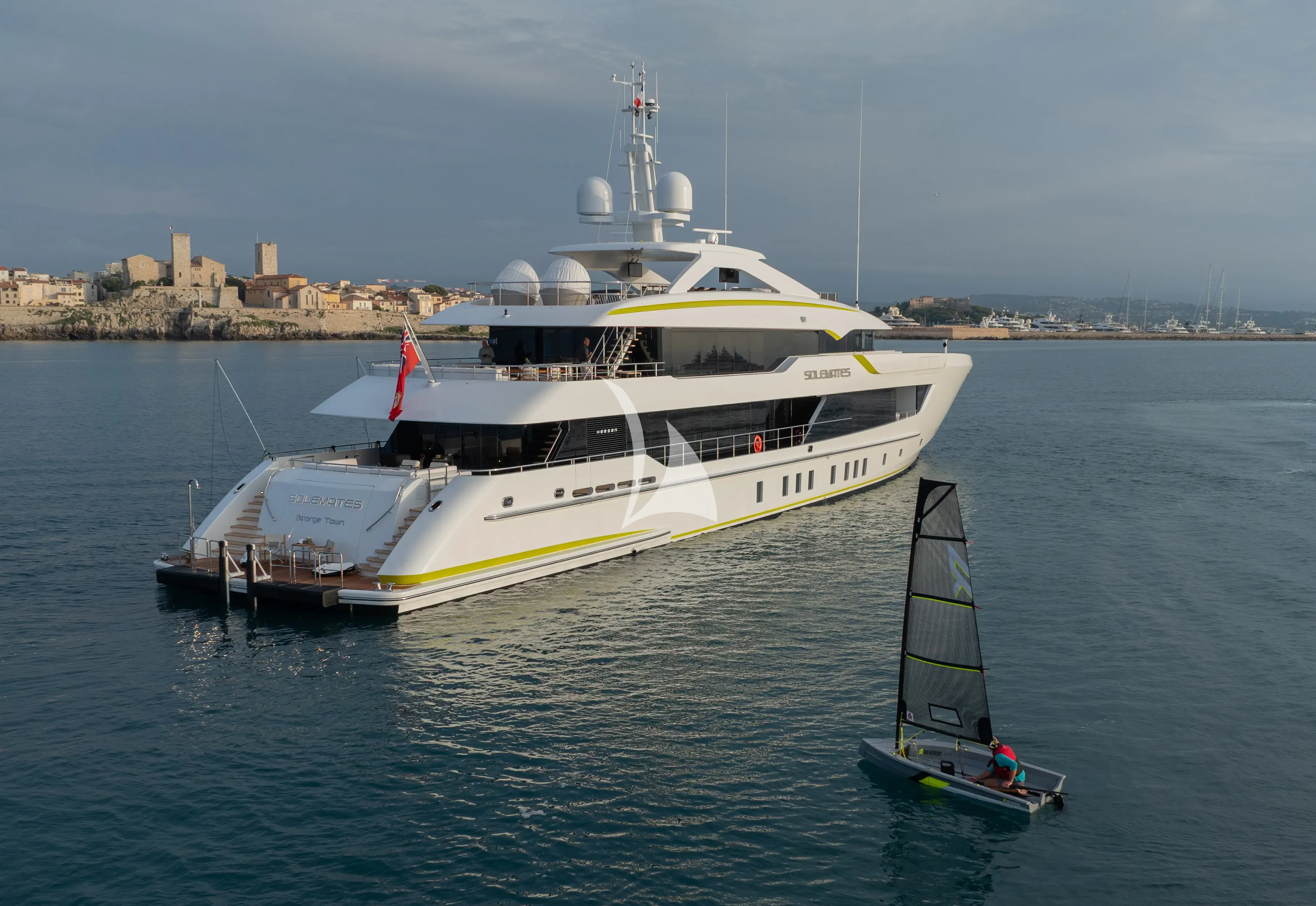 Solemates