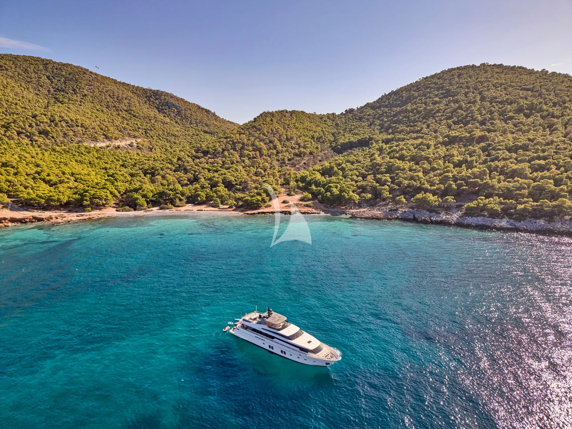 GOLDEN YACHT