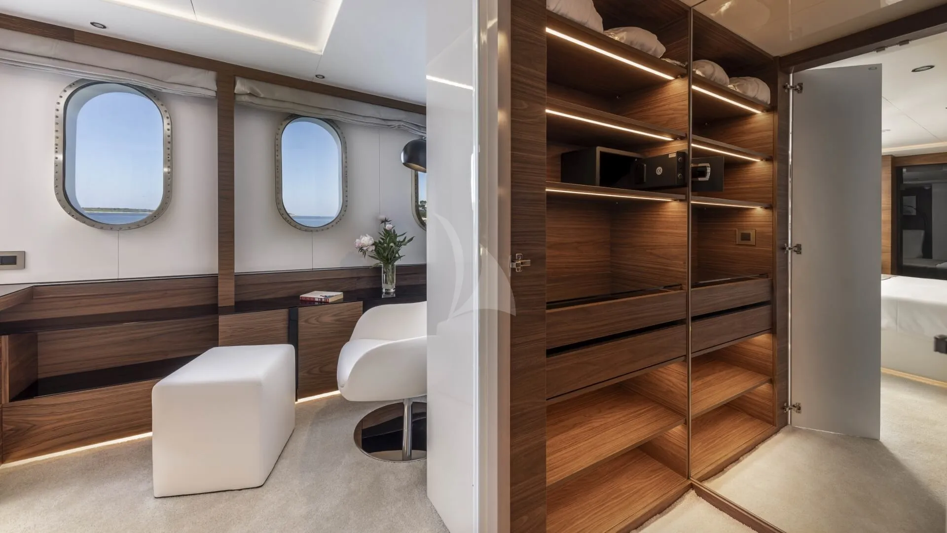 M/Y ANTHEA