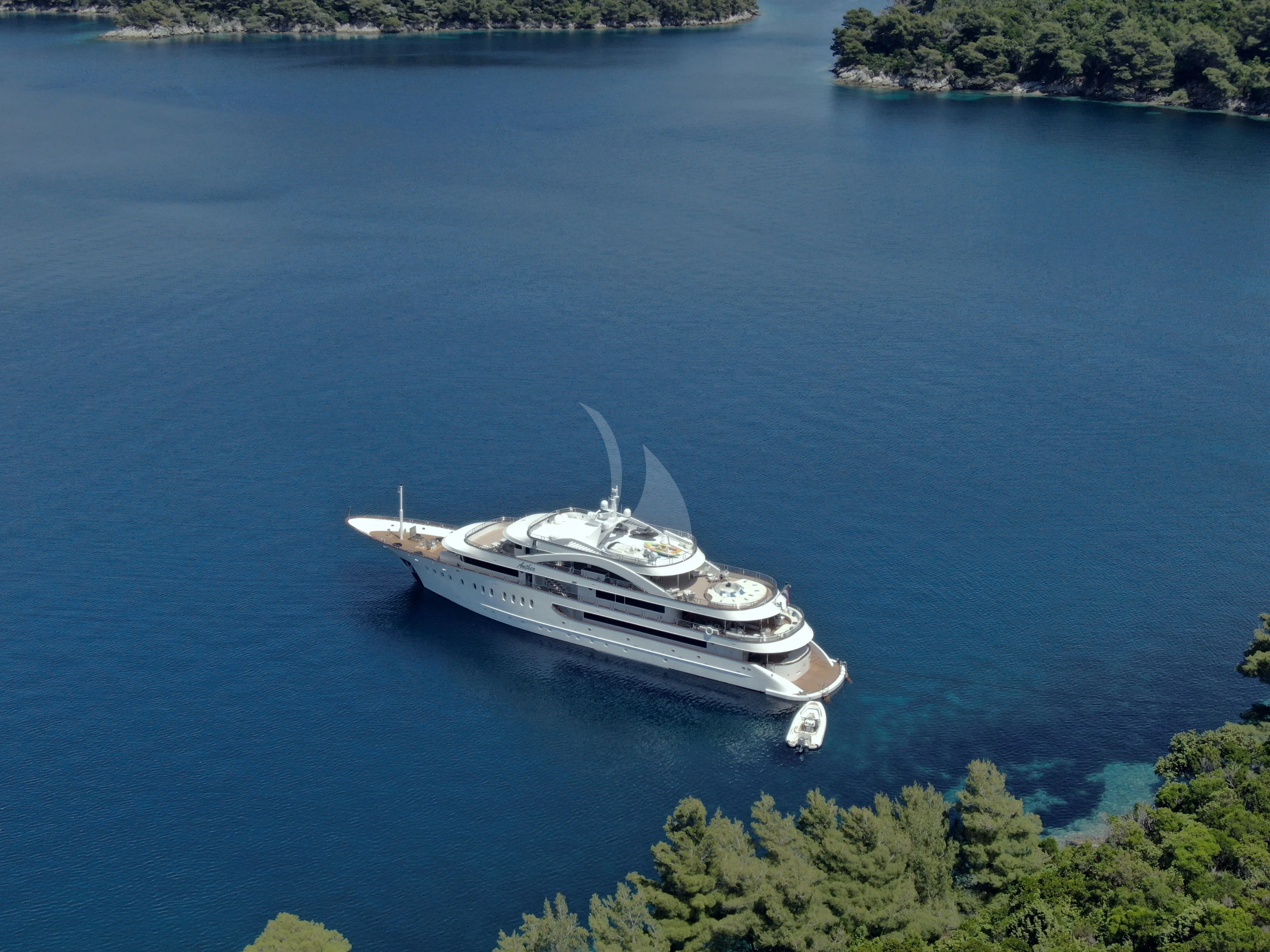 M/Y ANTHEA